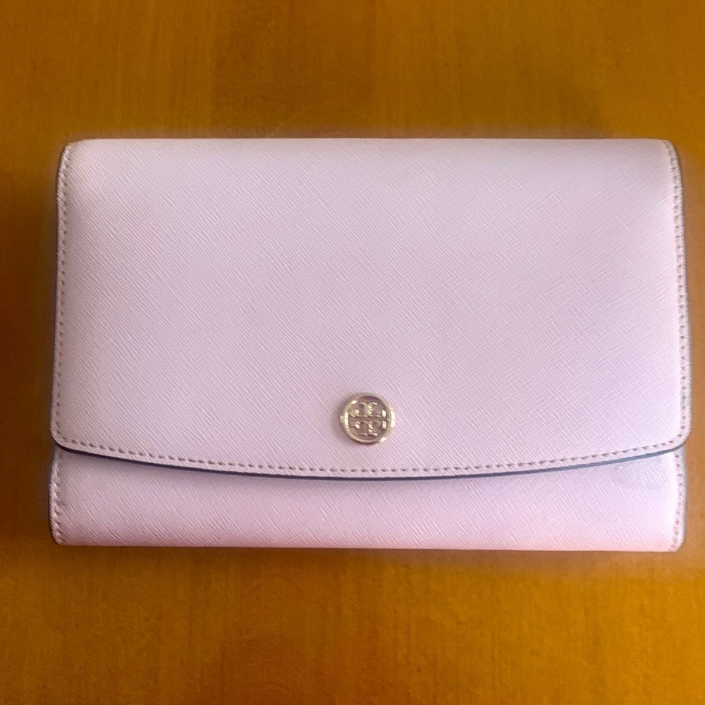 Baby Pink AUTHENTIC Tory Burch wallet.